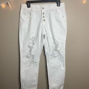 White ripped jeans : size 6 ( little stain )